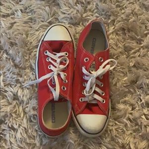 Red Converse size 7